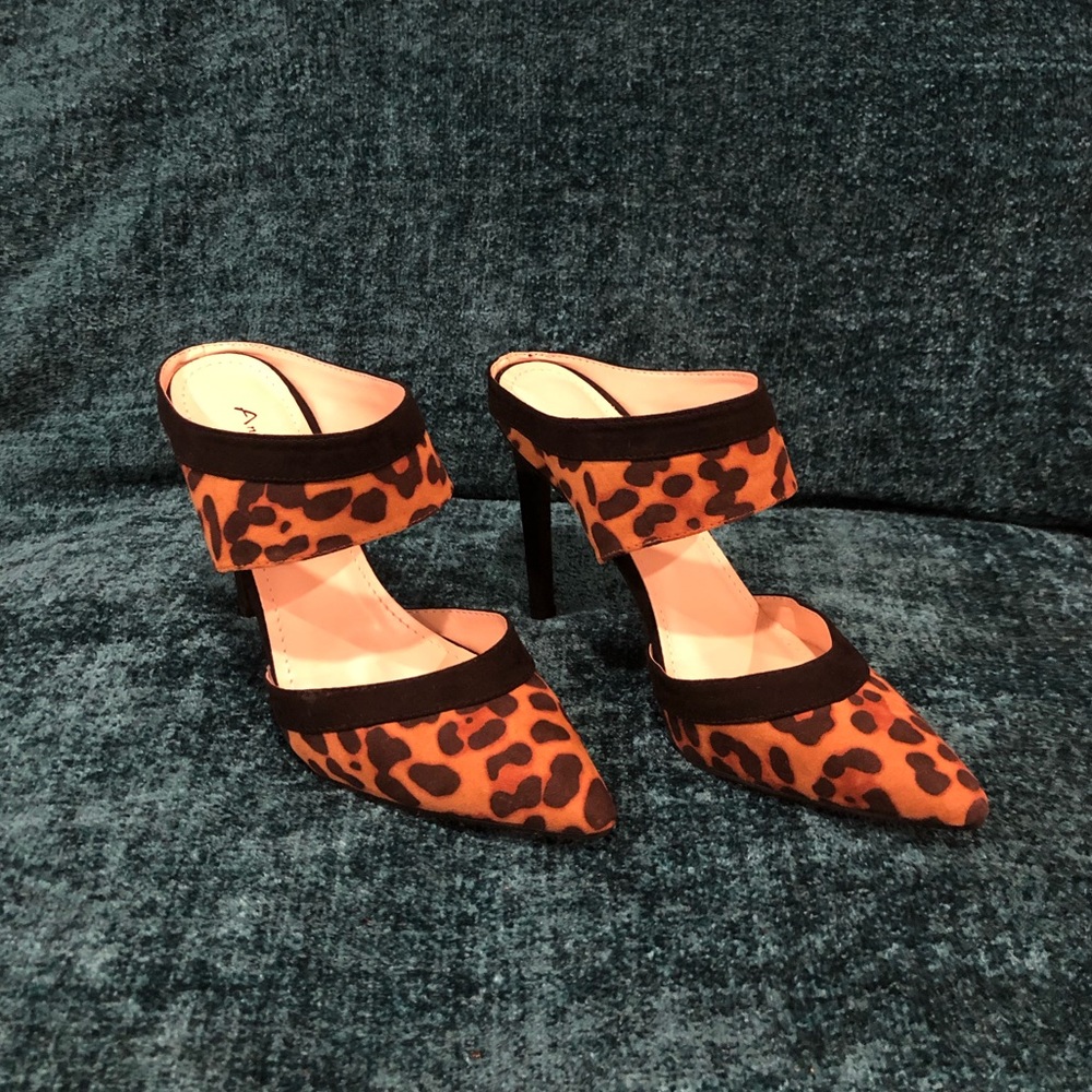 ⛔️SOLD⛔️ new leopard heels
